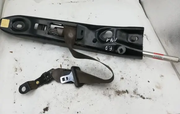 Volvo XC90 Front seatbelt NOCODE