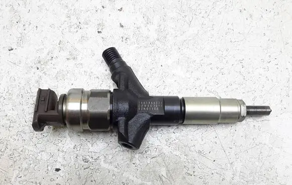 Subaru Outback Fuel injector 16613AA020