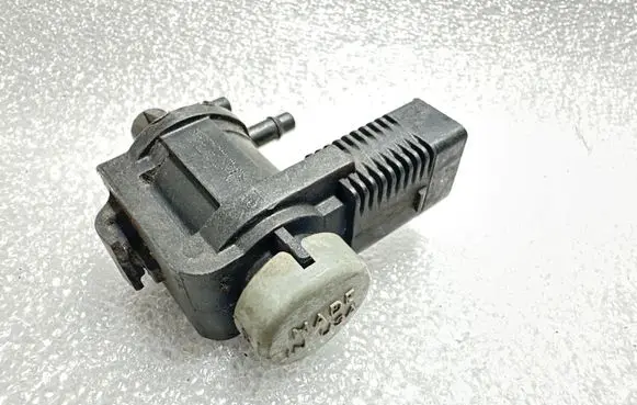 Audi A4 S4 B6 8E 8H Turbo solenoid valve 1J0906283C