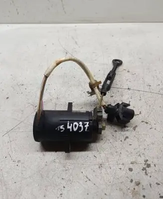 Volkswagen PASSAT B5 Accelerator pedal position sensor 0281002229 028907475S 770302641
