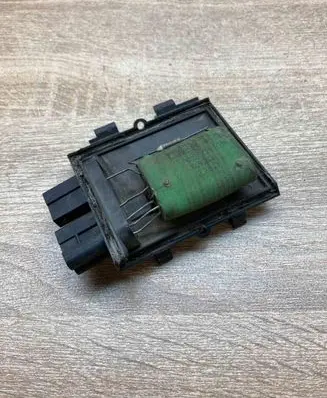 Volkswagen PASSAT B4 Heater blower motor/fan resistor 893959263 3130900441