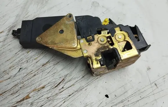 Volvo S40, V40 Front door lock N1403