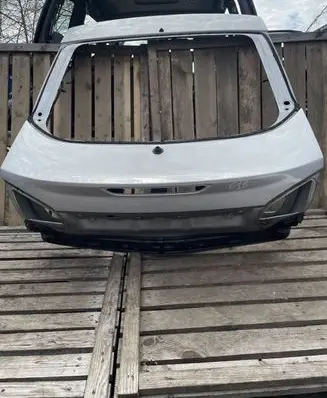 Ford Mondeo MK IV Tailgate/trunk/boot lid