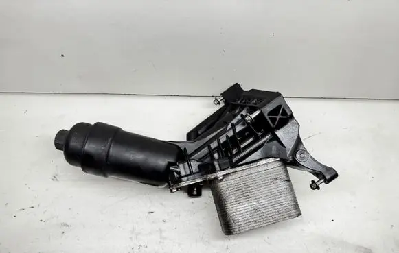 BMW 5 G30 G31 G38 Oil filter mounting bracket 72432866 72361309 8585625