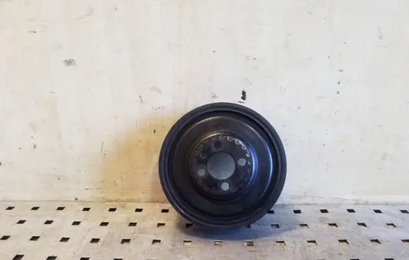 Volkswagen PASSAT B8 Crankshaft pulley 03G105243