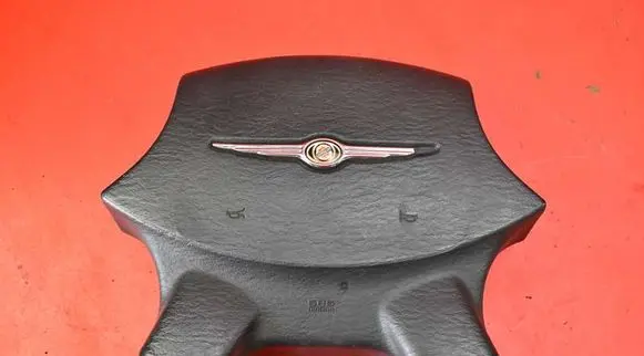 Chrysler Pacifica Steering wheel airbag P0YJ60XDVAC