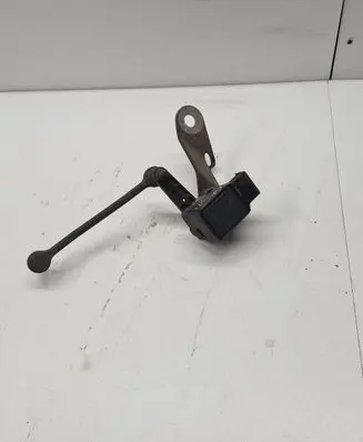 Headlight/headlamp level sensor