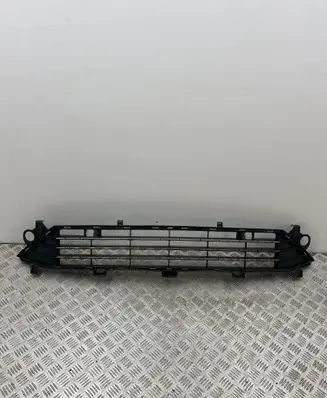 Renault Clio IV Front bumper lower grill 622548177R 108848