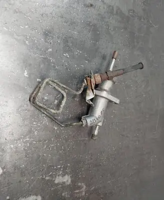 BMW 3 E46 Clutch slave cylinder 21526785966