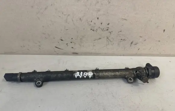 Mercedes-Benz Vito Viano W639 Fuel main line pipe A6110780449 20357225 0281002494