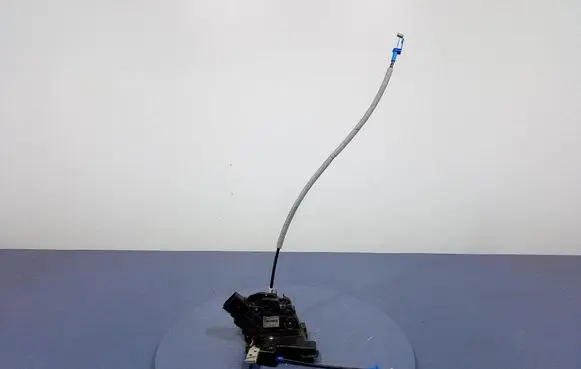 Ford Mondeo MK IV Front door lock 6M2A-R21813-EC