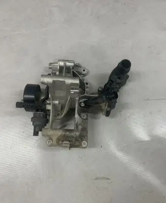 BMW X3 G01 Water pump 8593269