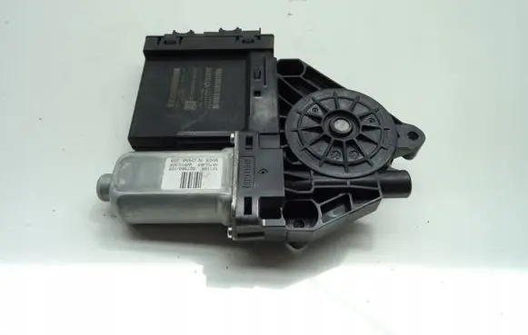 Volvo XC90 Front door window regulator motor 927589103