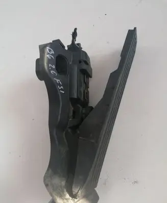 Volkswagen PASSAT B6 Accelerator throttle pedal 1K1723503L 6PV00860001