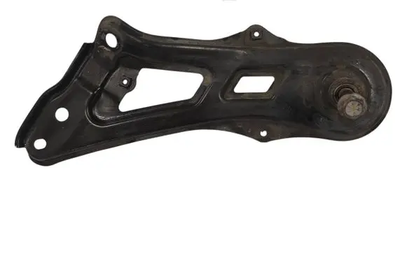 Toyota Highlander XU50 Engine mounting bracket 