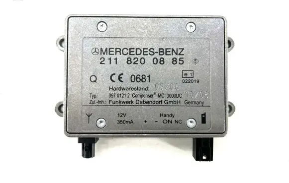 Mercedes-Benz CLS C219 Antenna control unit 2118200885
