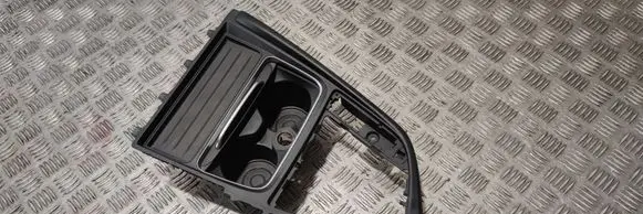 Cup holder front