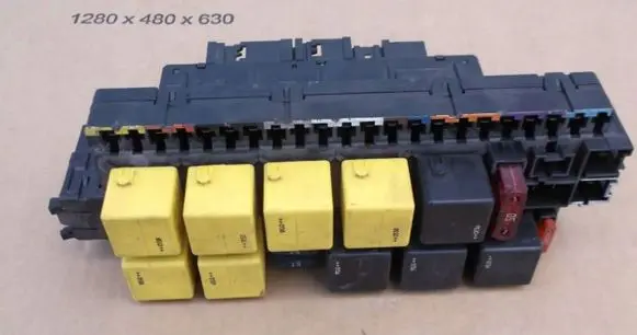 Mercedes-Benz S W220 Fuse module A0295450432