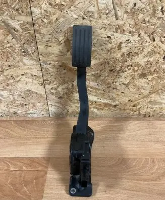 Ford C-MAX II Accelerator throttle pedal AV619F836AB 6PV01036834