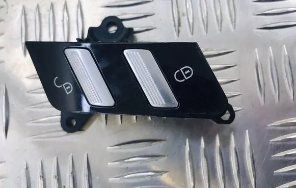Mercedes-Benz S W221 Central locking switch button A2218213151