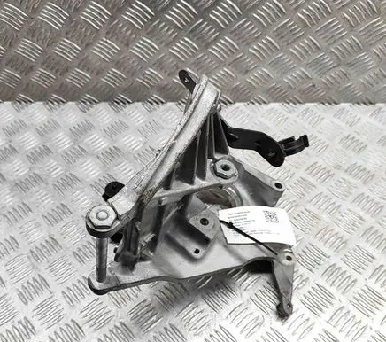 BMW X5 F15 Engine mounting bracket 7633707