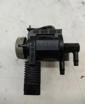 Volkswagen Tiguan Turbo solenoid valve 1K0906283A 1K0906283