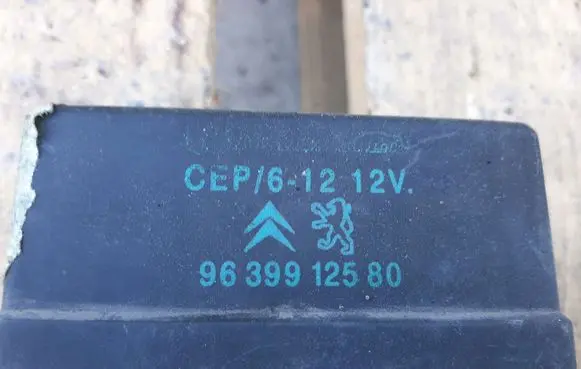 Peugeot 206 Glow plug pre-heat relay 9639912580