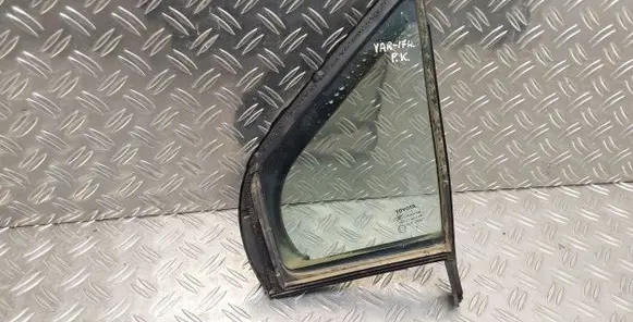 Toyota Yaris Front door vent window glass four-door 