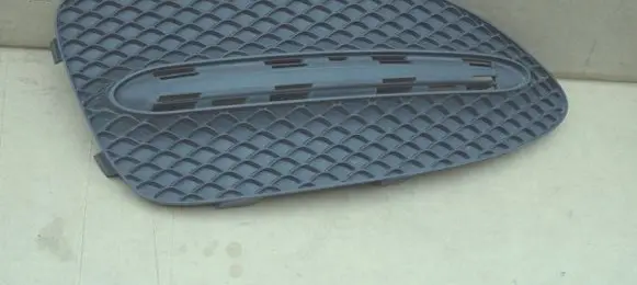 Mercedes-Benz B W246 W242 Front bumper lower grill A2468852822