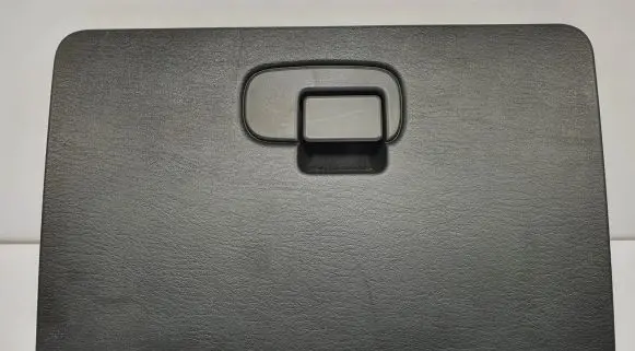 Chrysler Sebring (ST-22 - JR) Glove box ORA64TRMAB