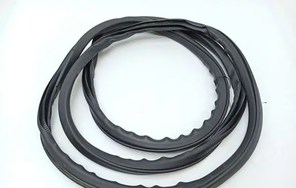 Nissan Navara D23 Front door rubber seal 