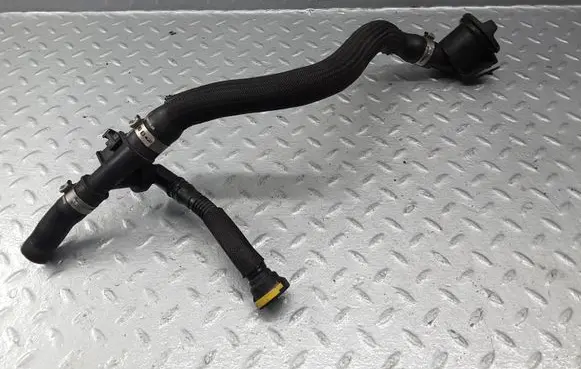 Peugeot 3008 I Oil fill pipe 9675398480