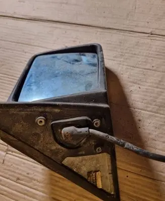 Mercedes-Benz 190 W201 Front door electric wing mirror 2018102016 136226