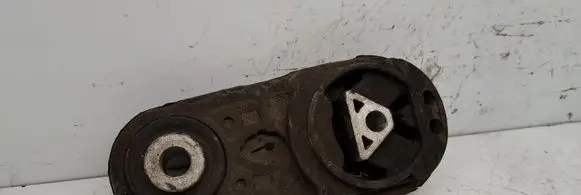 Nissan NV200 Engine mount vacuum valve 
