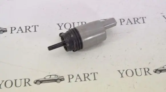 BMW 5 E60 E61 Windscreen/windshield washer pump 6934159