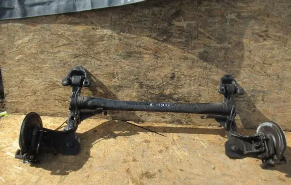Opel Meriva B Rear axle beam 
