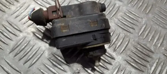 Headlight level adjustment motor