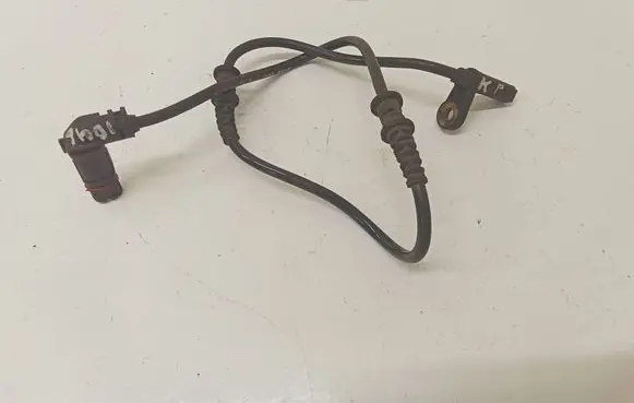 Mercedes-Benz C W203 ABS brake wheel speed sensor A2035400417