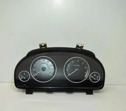 BMW X3 F25 Speedometer (instrument cluster) 19153310