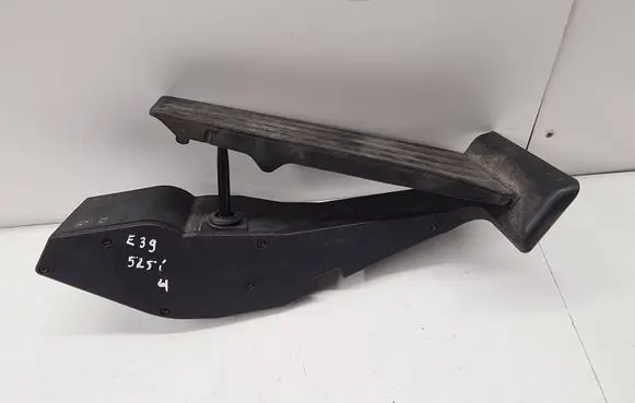 BMW 5 E39 Accelerator throttle pedal 6756492 25916010 150302