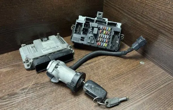 Iveco Daily 3rd gen Engine control unit/module 0281012193 504121602