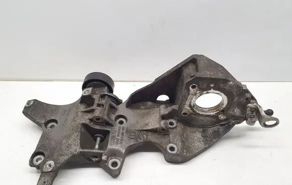 Skoda Octavia Mk2 (1Z) A/C compressor mount bracket 03L903143Q