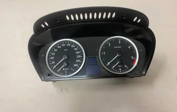 BMW 5 E60 E61 Speedometer (instrument cluster) 62116983153 110080213 213542081378