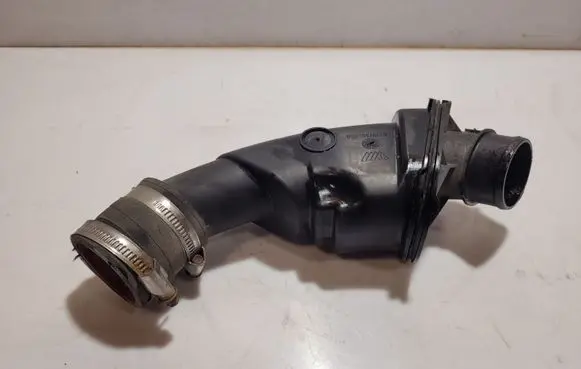 Volvo V70 Intake resonator 30778734