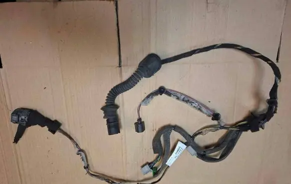 Volvo S80 Rear door wiring loom 8697915 3697915