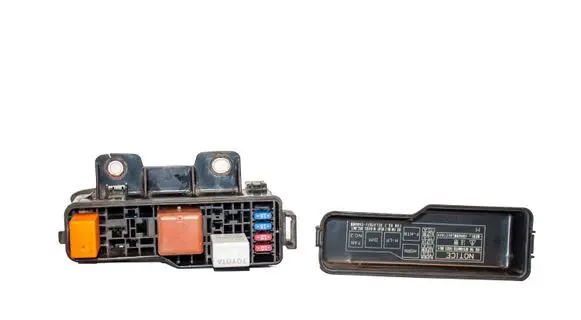 Toyota Avensis T250 Fuse box set