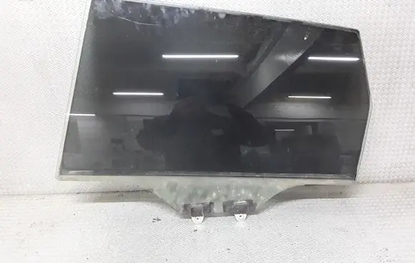 Honda FR-V Rear door window glass