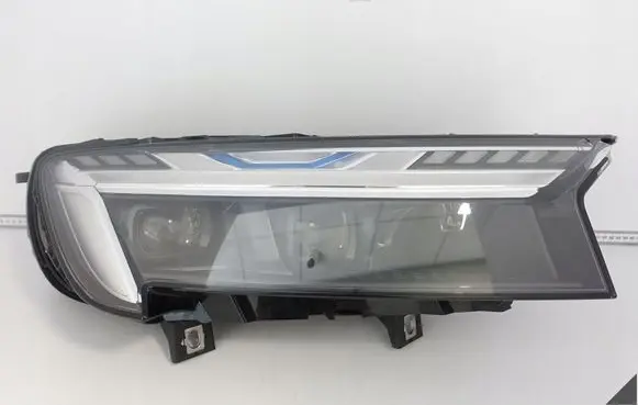 Audi Q7 4M Headlight/headlamp 4M0941086D