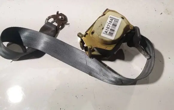 Renault Laguna I Rear seatbelt 