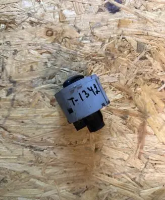 Skoda Octavia Mk2 (1Z) Light switch 04067402